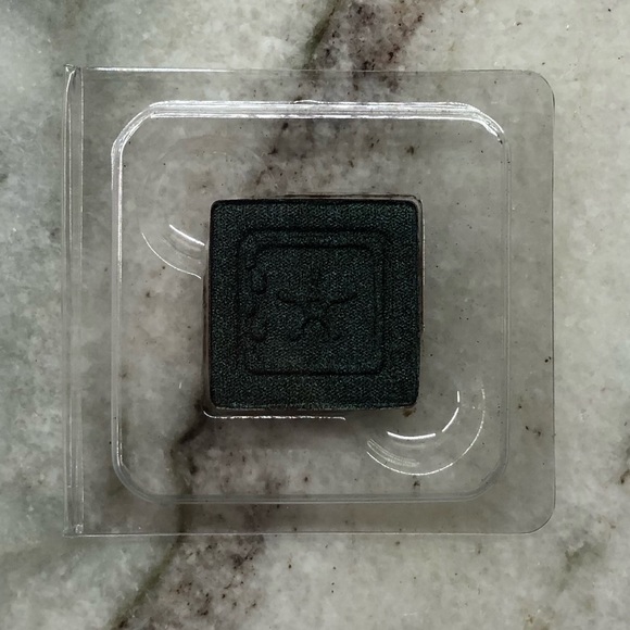 JEFFREE STAR COSMETICS SECRET STASH EYESHADOW Metallic - Picture 4 of 6